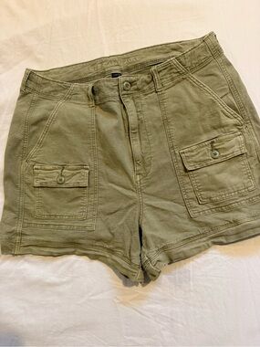 American Eagle Outfitters Olive Green Cargo Pocket Women's Shorts
